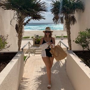 Meet your Posher, Eliana